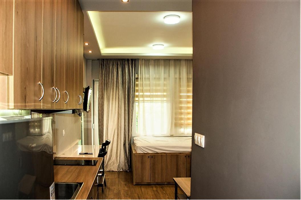 Blue Like Orange With Balcony Apartment Thessaloniki Exterior photo